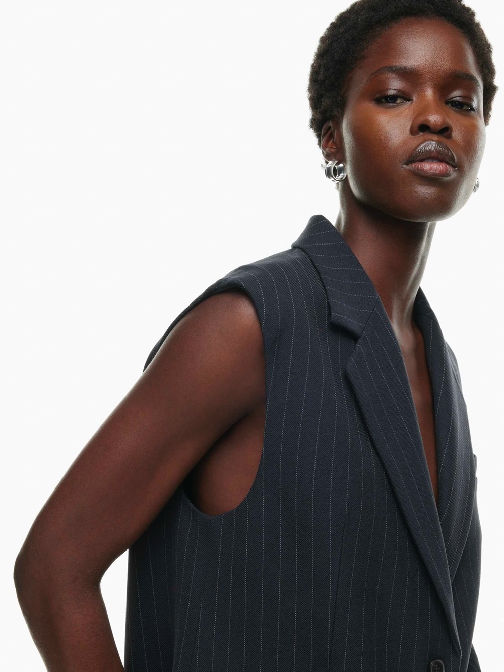 BABATON ARITZIA Takeover Vest Navy Pinstripe - Picture 2 of 4